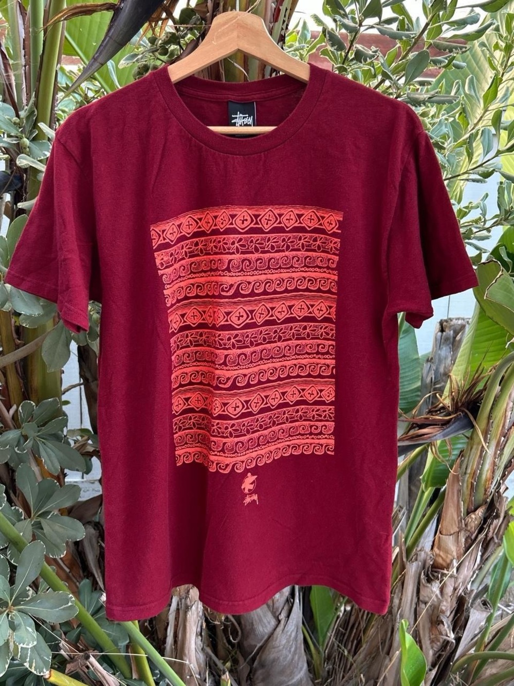 Vintage Y2K Stussy Tribal Pattern Graphic T Shirt Burgundy Medium